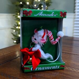 Annalee 2009 3" Ring in the Season Mouse Ornament 700209